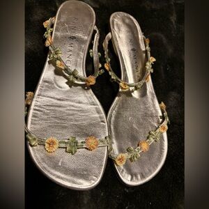 Rene Mancini Paris Yellow Flower Strappy Sandals Size 6.5
